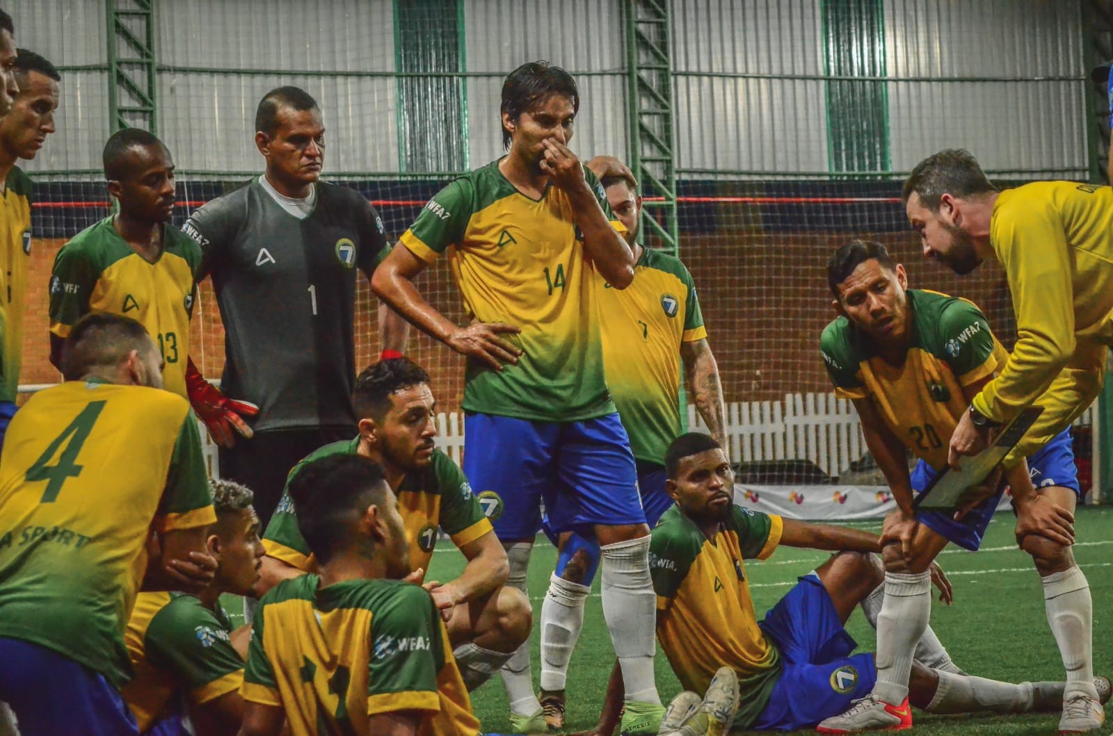Seleção Brasileira vence Colômbia na última rodada da primeira fase
